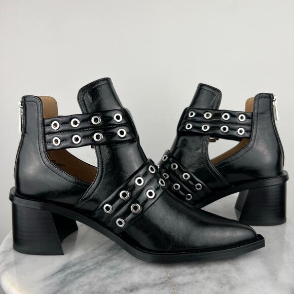 Steve Madden Like New Black Grazia Pointed Toe Silver Buckle Moto Bootie (Sz 8) - Picture 4 of 13